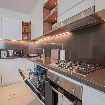 Modern 2Br High Floor Haven In Vida Dubai Marina Apartment Exterior photo
