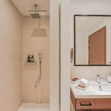 Modern 2Br High Floor Haven In Vida Dubai Marina Apartment Exterior photo