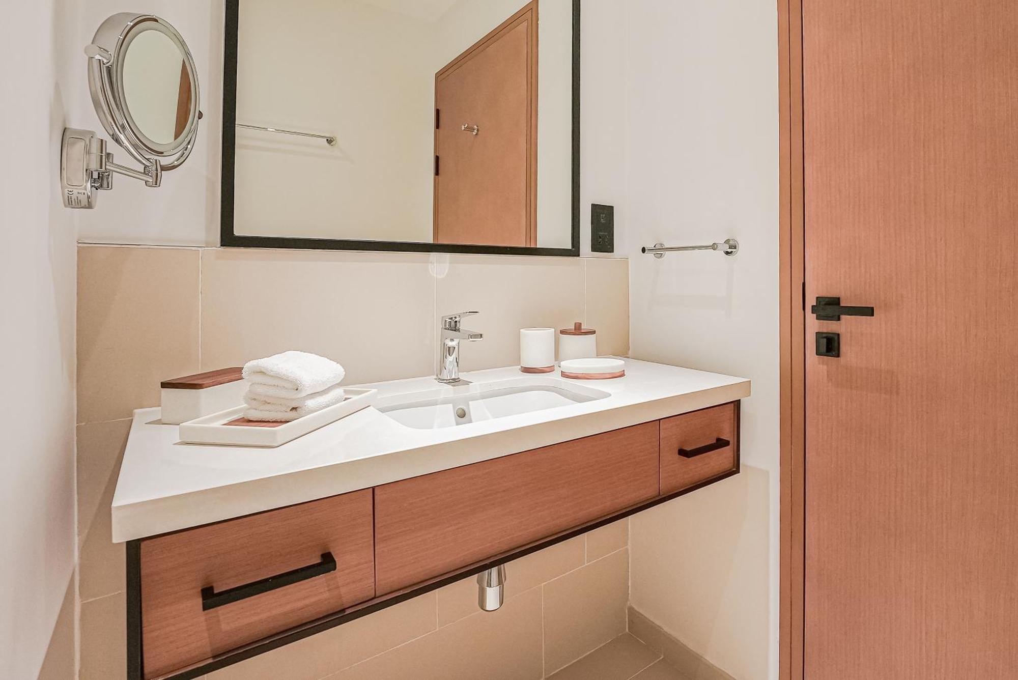 Апартаменты Modern 2br High Floor Haven In Vida Marina Дубай