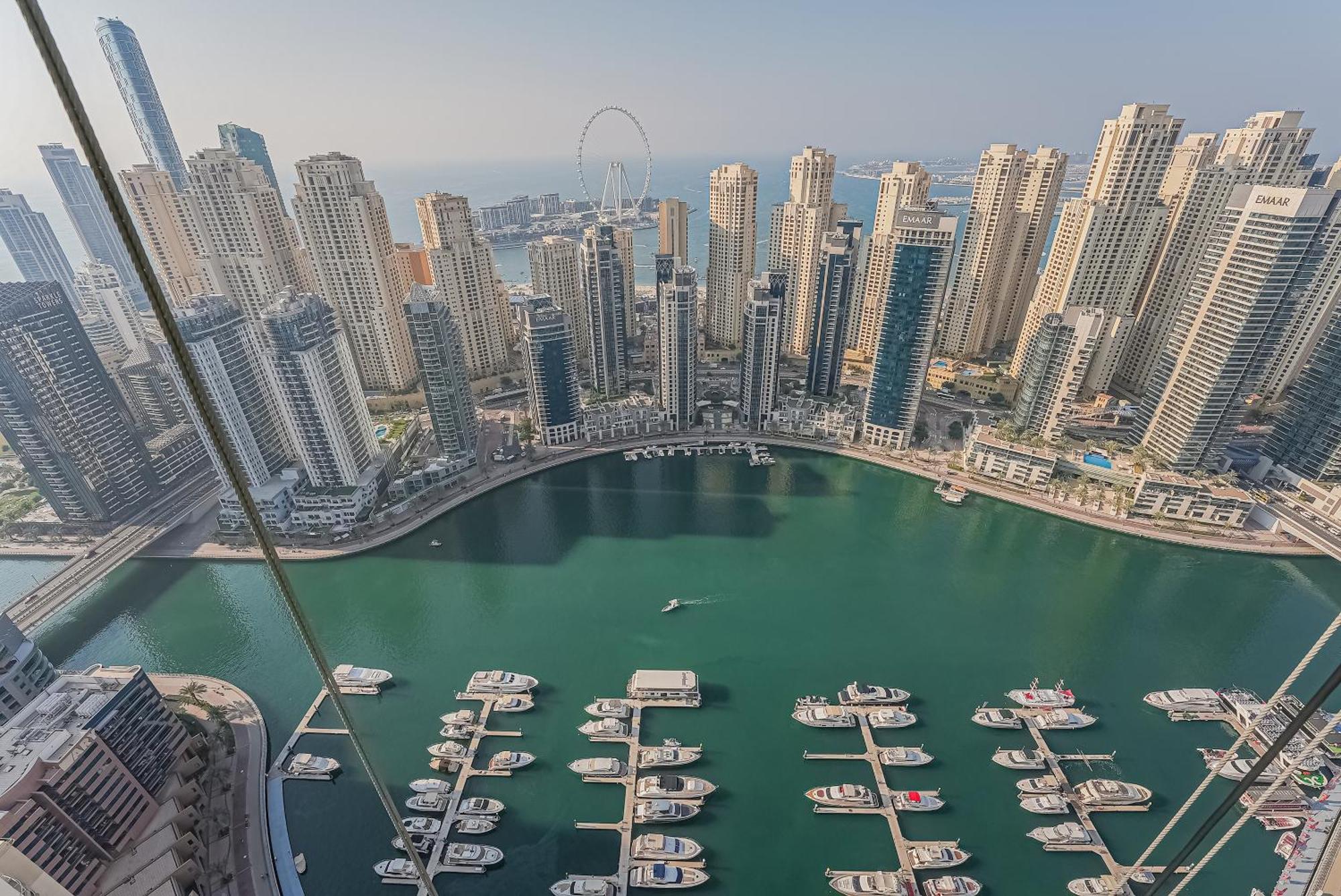 Modern 2br High Floor Haven In Vida Marina Апартаменты