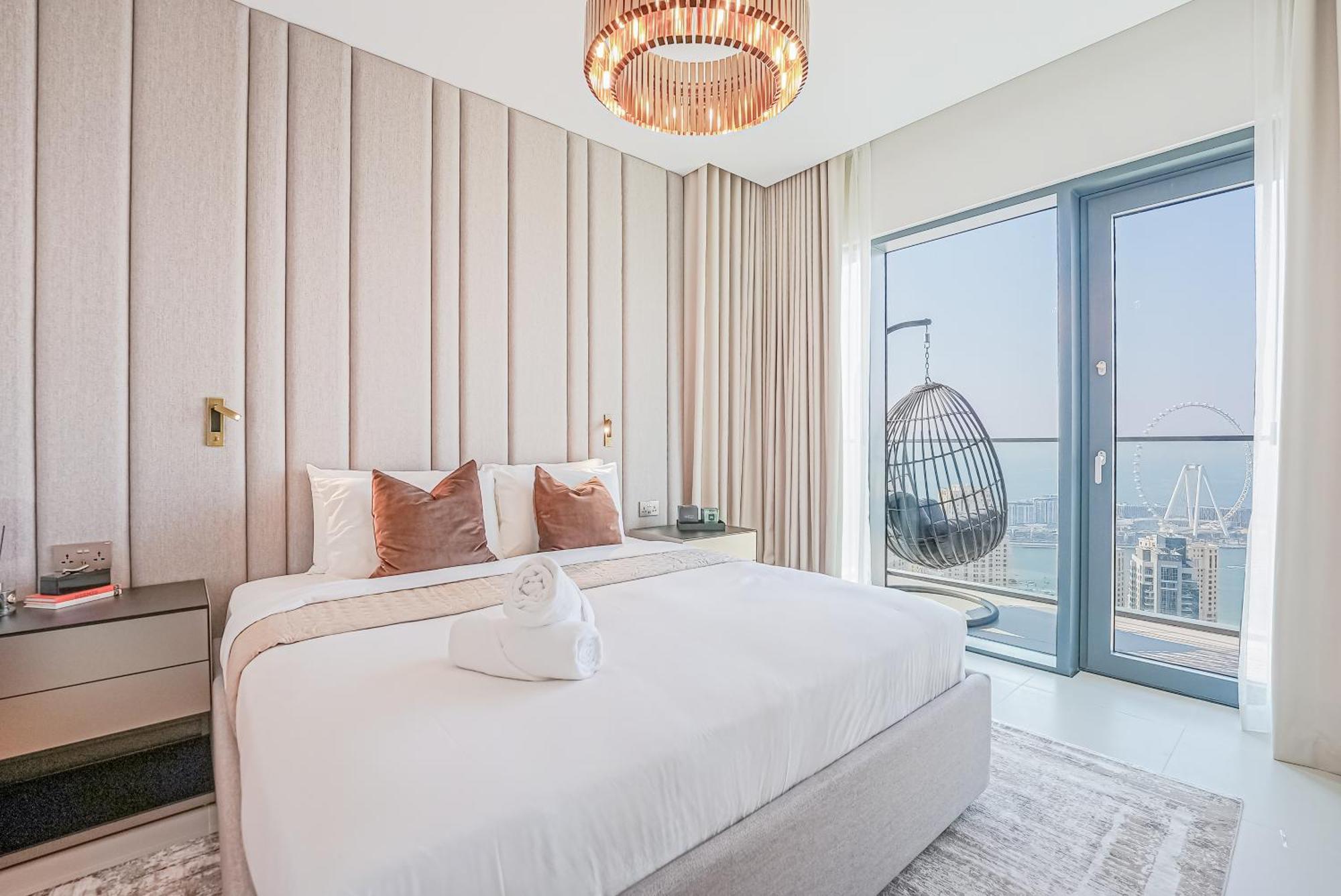 Апартаменты Modern 2br High Floor Haven In Vida Marina